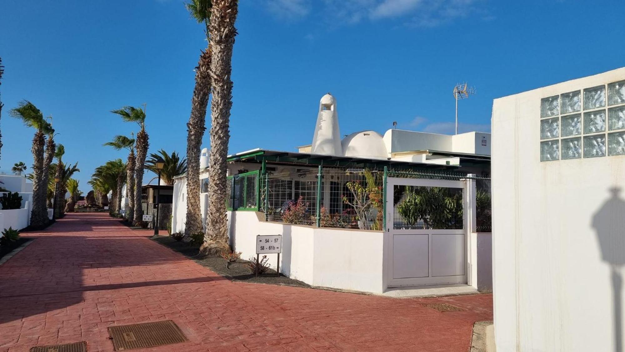 Apartamento Bungalows Isabel Maria Playa Blanca  Exteriör bild